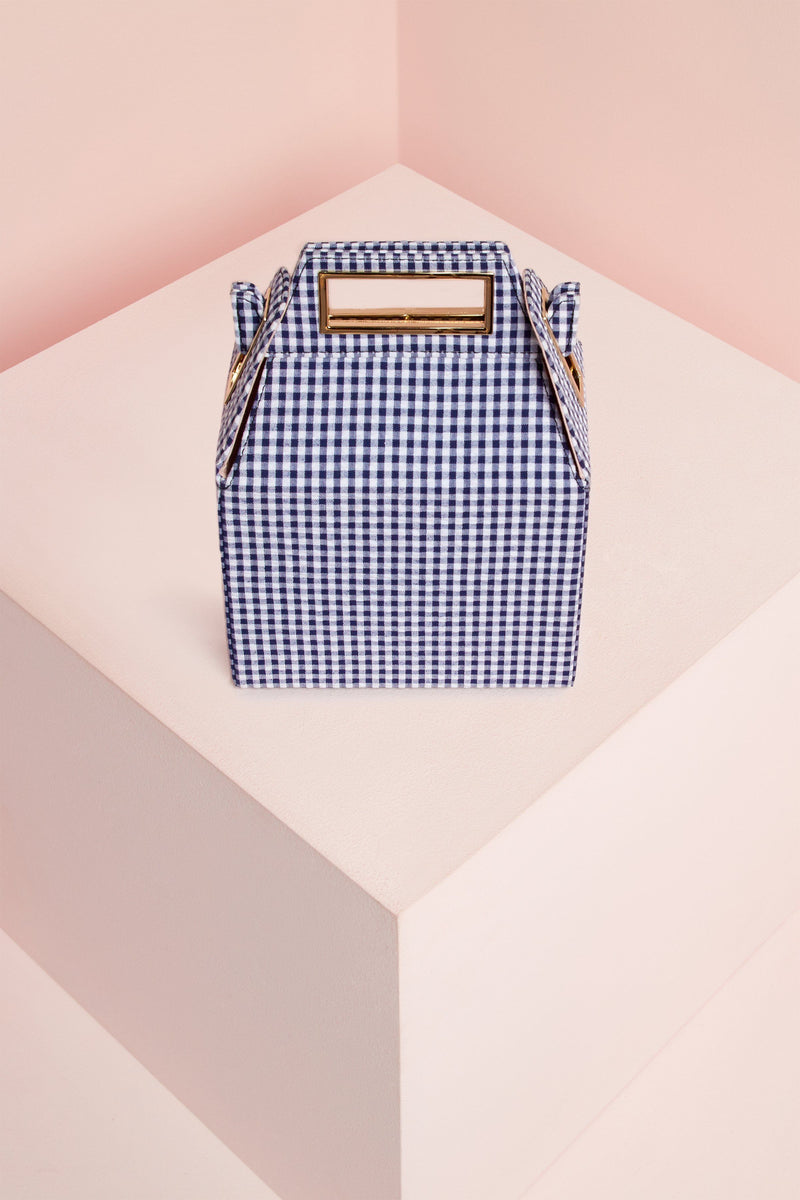 Le Shopaholique - 🇨🇦 OPEN FOR PRE-ORDER 🇨🇦 GUESS Bags